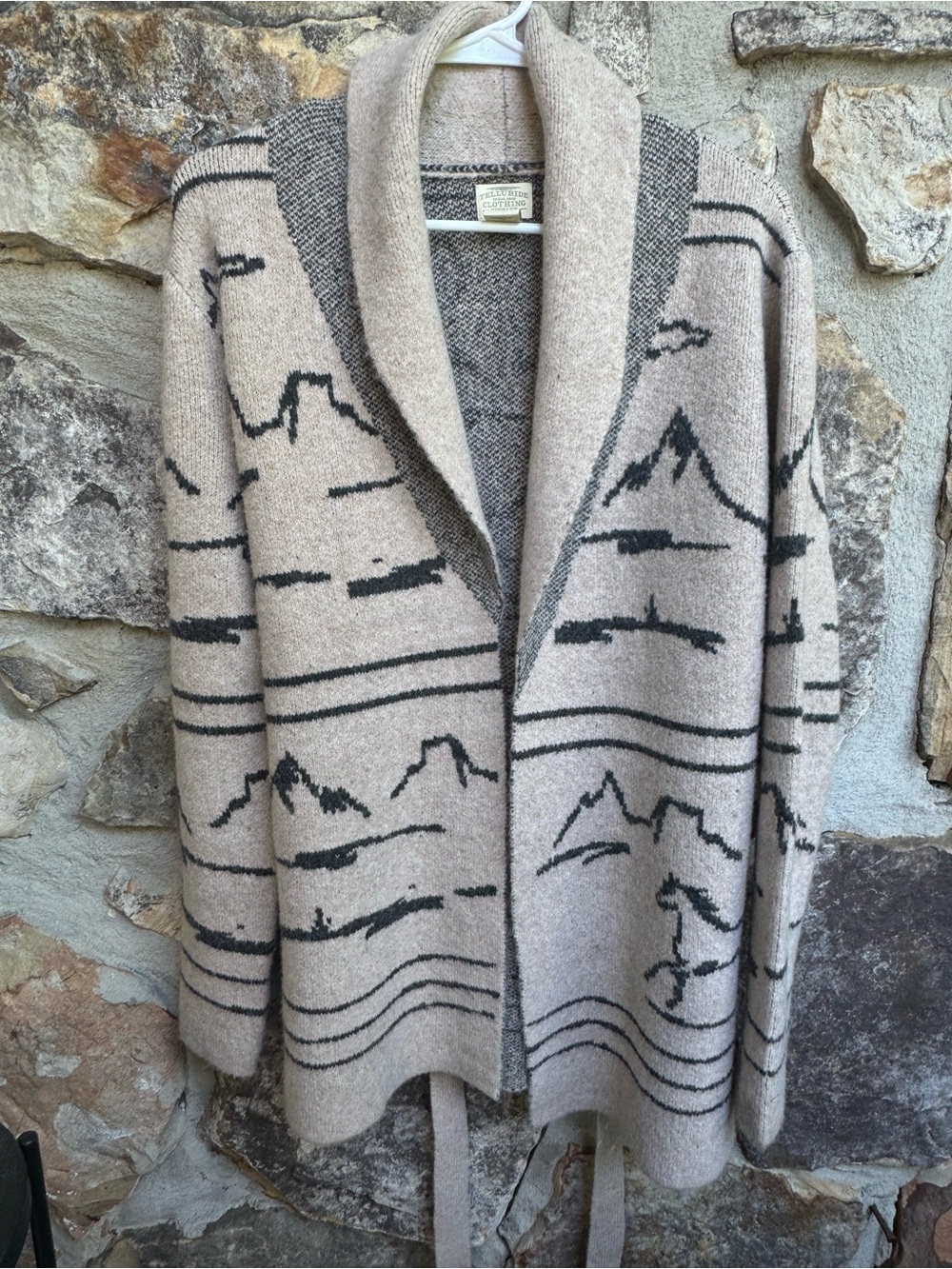 Blanket Shawl Cardigan in Beige with Mountain Motif Medium Lebowski Sweater